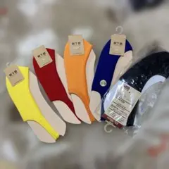 靴下屋　サンダル用カラフルソックス4足セットと無印のフットカバーのサムネイル