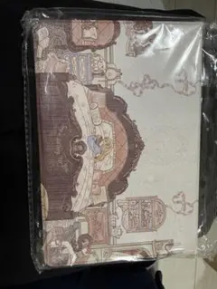 iPad mini4/5用手帳型ケース（ペン収納付き）淡ベージュイラスト柄 新品