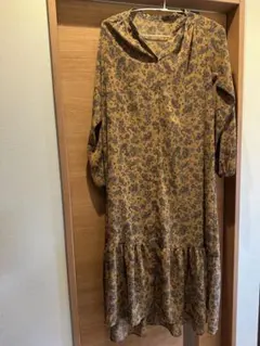 GU フラワープリント シャツワンピース 長袖