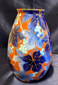 深川製磁　染錦外赤葡萄　金彩 花瓶 フラワーベース