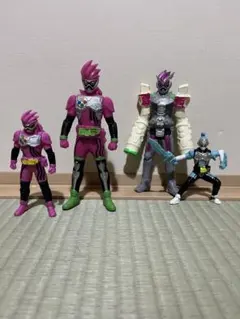 仮面ライダーエグゼイド ソフビ フィギュア 4体セット