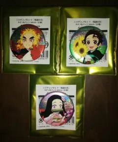 鬼滅の刃 ニジゲンノモリ 缶バッジ 3個