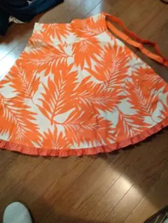 フラダンス スカート オレンジ葉柄 フリル付き