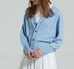 【新品タグ付き】マカフィー プレーンリネン Vネックカーディガン 水色