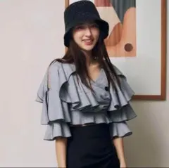 ほぼ未使用♡SNIDEL♡フリルティアードクロップドブラウス SNIDEL（スナイデル）の「フリルティアードクロップドブラウス（シャツ