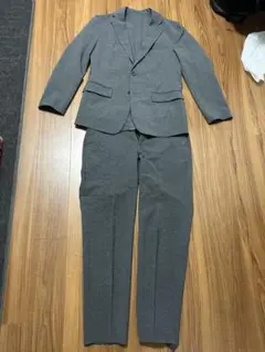 【7000円】GU2着上下スーツセット（グレーとネイビー）