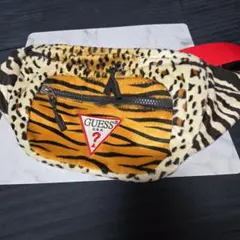 GUESS ヒョウ柄アニマル ボディバッグ