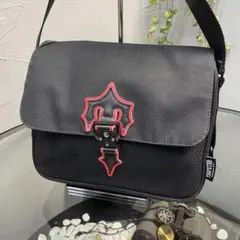 TRAPSTARショルダーバッグ 黒 赤い刺繍