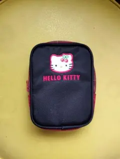 HELLO KITTY ポーチ 黒と赤