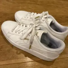 PUMA ホワイト スニーカー SOFTFOAM