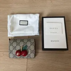 GUCCI グッチ GGスプリーム チェリー 二つ折り財布 さくらんぼのサムネイル