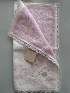 ジルスチュアート　タオルハンカチ　ホワイト×ピンク