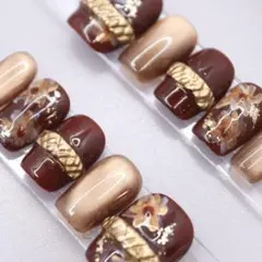 【778】ネイルチップSサイズ 赤ボルドー花柄ゴールドリング　ブラウンマグネット