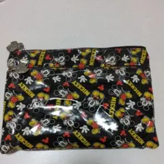 ディズニー　ミッキーマウス　ポーチ　縦15cm横20cmマチなし