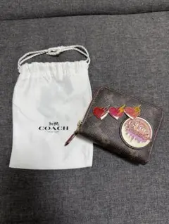 COACH 二つ折り財布 ハート ワッペン