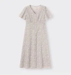 gu フラワーvネックフレアスリーブワンピース