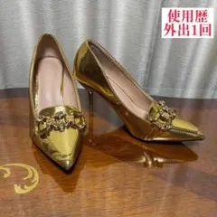 ゴールド ポインテッドトゥパンプス ビジュー付き