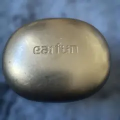 earfun ワイヤレスイヤホン ブラック 充電ケース付き