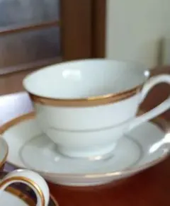 NORITAKE ノリタケ　ティーカップ・ソーサー　2客セット　金彩　紺色と金彩