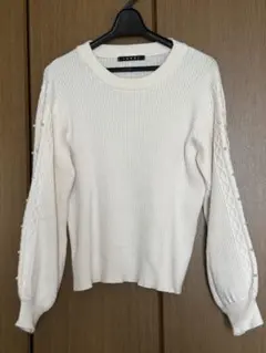 INGNI ホワイト パール装飾 長袖ニットセーター