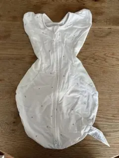 サンデシカ　スワドル　Sサイズ