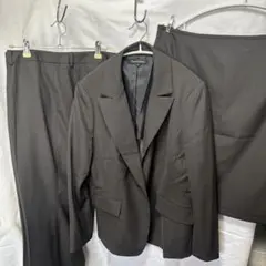 スーツ3点セット大きいサイズThree Clochette スーツセット 19号