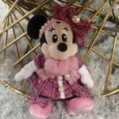 ミニー ツイード ぬいぐるみキーホルダーです。