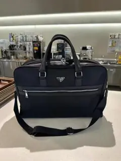 ナイロン製ブラックボストンバッグ
