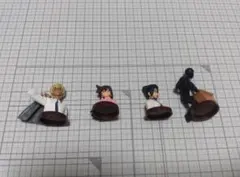 名探偵コナンのフィギュア・缶バッジ・アクリルストラップのセット