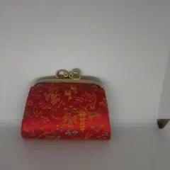 赤い花柄がま口財布