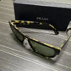 PRADA サングラス べっ甲柄 レディースのサムネイル