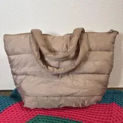 ベージュ キルティング バッグ