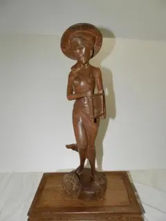 木彫　女性像　工芸品　東南アジア