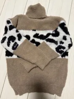 ヒョウ柄タートルネックセーター　韓国子供服