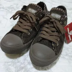 ブラウン スニーカー