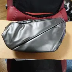 スリングバッグ
