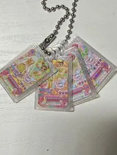 アイカツ　ガチャガチャ　2種類　キーホルダー