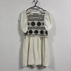 夏セールZARA 半袖 刺繍 ワンピース 152cmのサムネイル