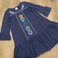 【HannaAndersson】ネイビー刺繍ワンピース 120cmのサムネイル