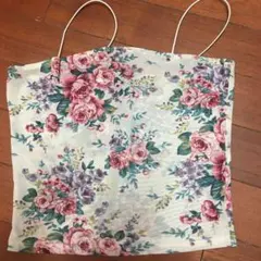 未使用　フォーエバー21 薔薇柄　バラキャミソールのサムネイル