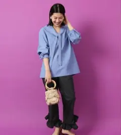 美品　IENA LA BOUCLE デニムセーラーシャツ　定価20,900円のサムネイル