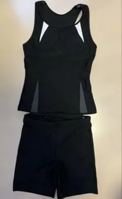 UNIQLO フィットネス水着　ブラックのサムネイル