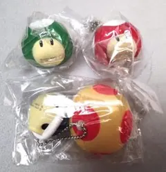 新品　未使用　スーパーマリオ　キノコ　こうら　キーホルダー　4セット　まとめ売り