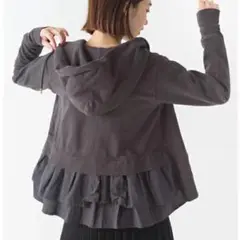 ☆新品☆バックフリル　パーカー