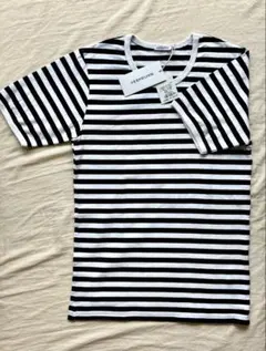 マリメッコ marimekko 半袖ボーダーTシャツ LYHYTHIHAのサムネイル