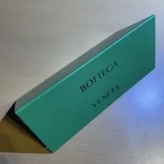 Bottega Veneta グリーン サングラスケースのサムネイル