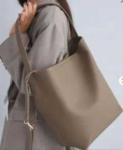 green label relaxing ワンハンドル チャーム バッグ