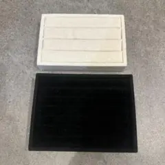 ホワイト＆ブラック アクセサリーケース