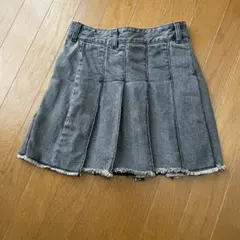 グレー デニム プリーツスカート フリンジヘム
