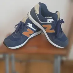 New Balance 574 ネイビー スニーカー26.5cmのサムネイル